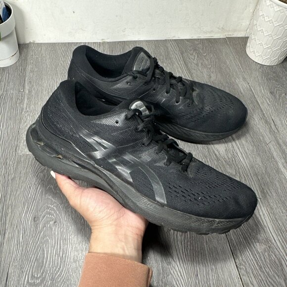 Asics Gel-Kayano 28 Mens Size 12 carrier Triple Black’ Running Shoes 1011B189 main image 9
